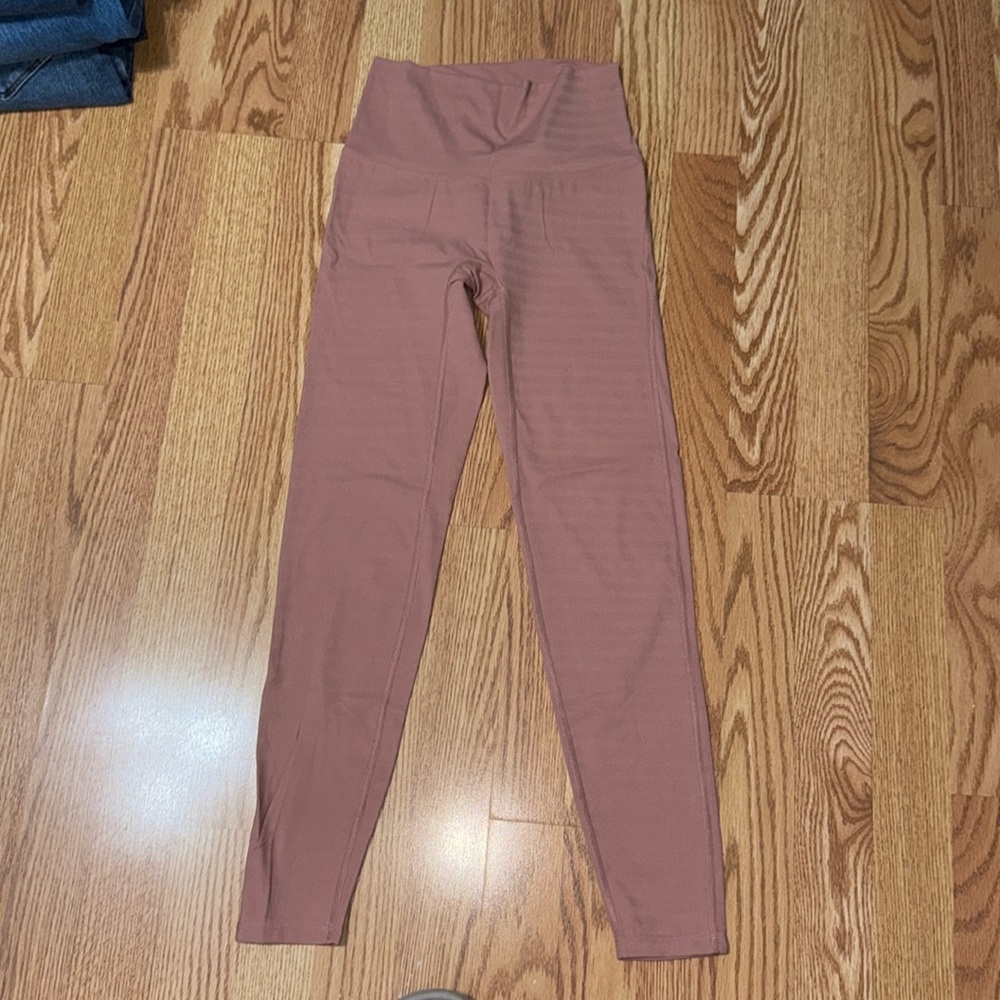No front seam leggings